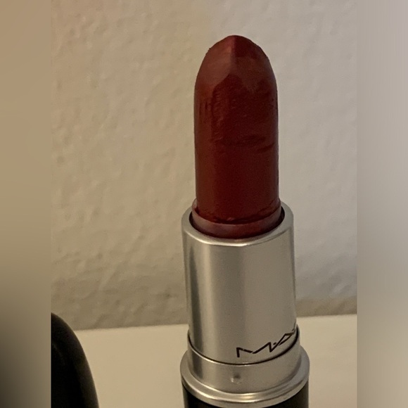 M.A.C. New 311 York Apple Frost Lipstick USED Discontinued Shimmer Full Sz Red - Picture 11 of 13